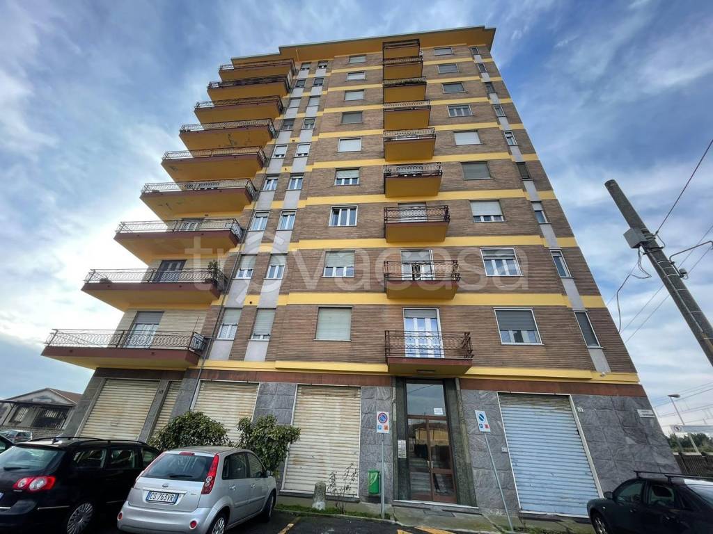 Appartamento in vendita a Livorno Ferraris corso Leone Giordano, 116