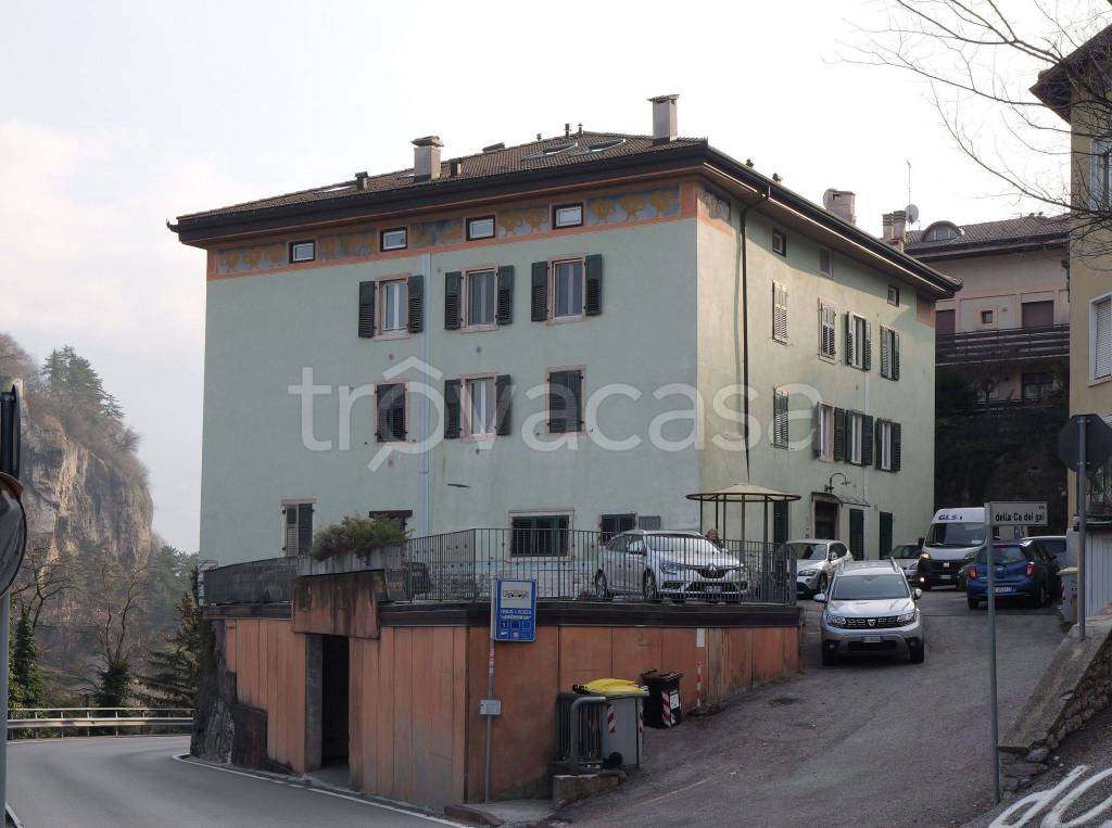 Attico in in vendita da privato a Trento via della Ca' dei Gai, 4