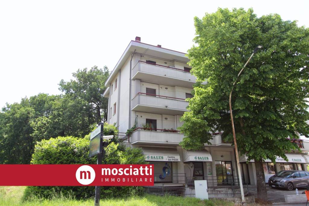 Appartamento in vendita a Matelica via Cesare Battisti