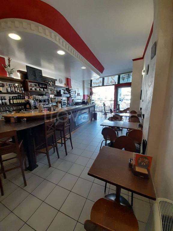 Bar in in vendita da privato a Giaveno piazza Maritano, 9