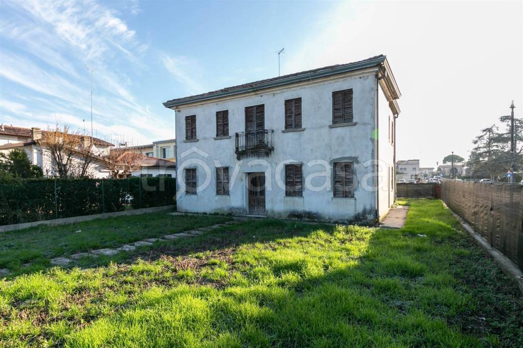 Villa in vendita a Fossalta di Piave via 23 Giugno