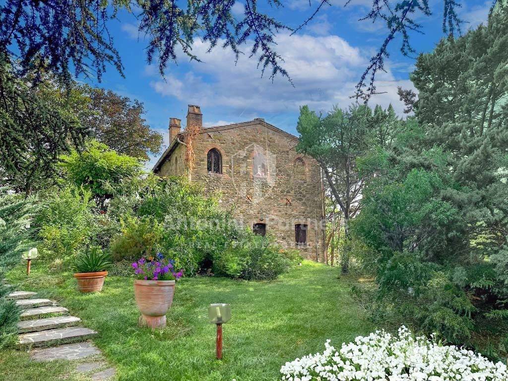Casale in vendita a Perugia