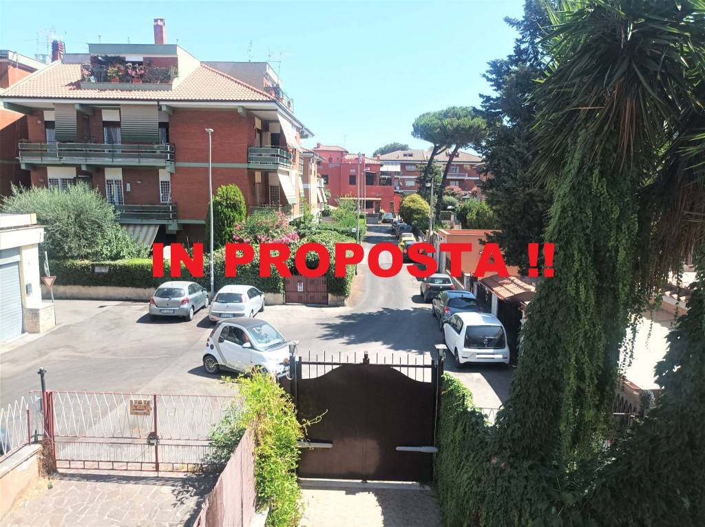 Appartamento in vendita a Roma via Corigliano Calabro