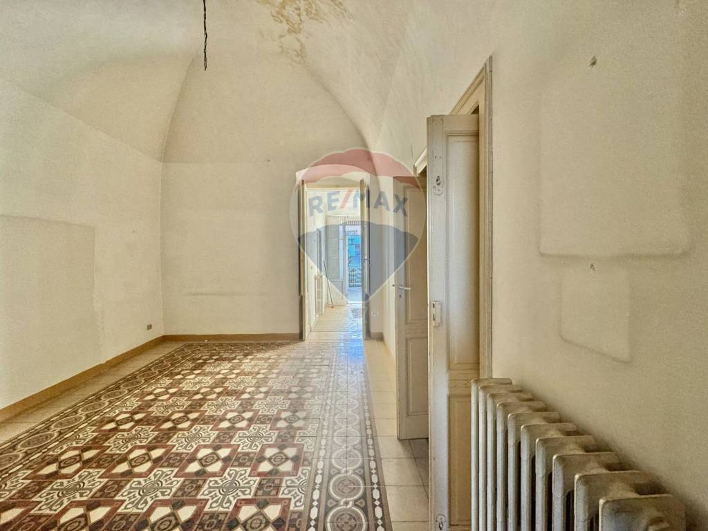 Appartamento in vendita a Bari corso Umberto I, 91