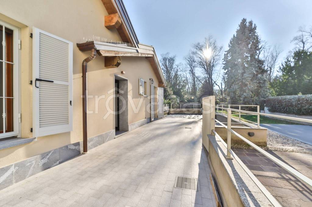 Villa Bifamiliare in vendita a Ronco Briantino via Sant'Antonio, 35