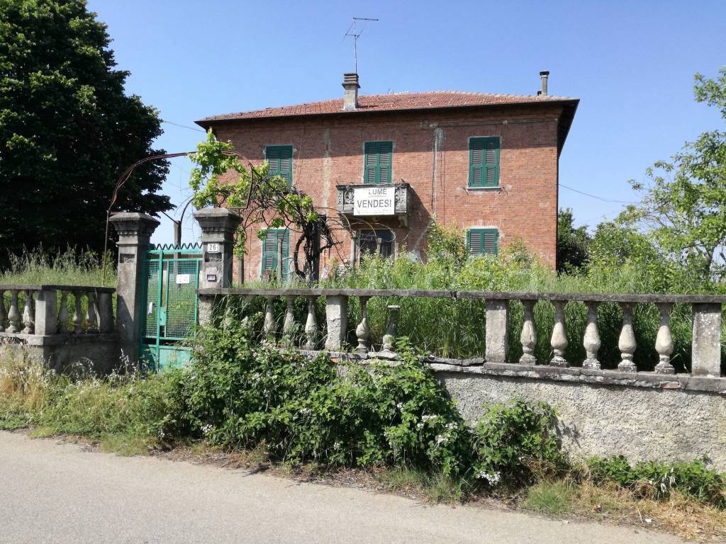 Villa Bifamiliare in vendita a Basaluzzo via Fresonara, 26