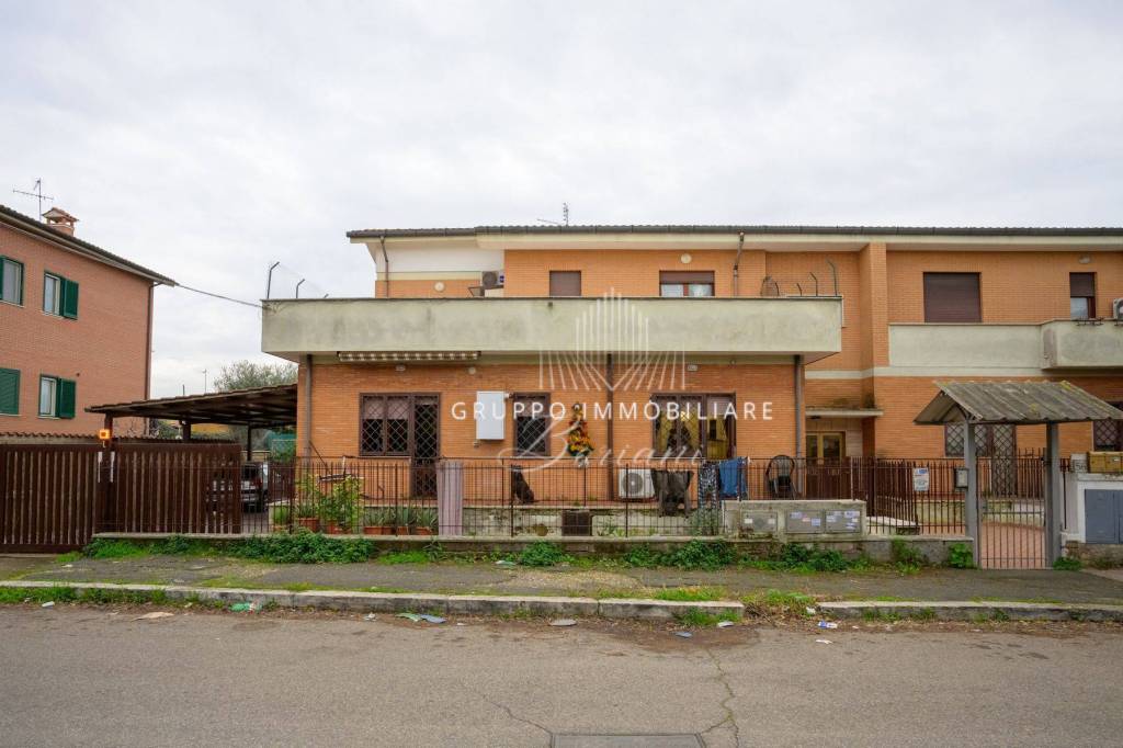 Appartamento in vendita a Roma via Giovanni Franzoni