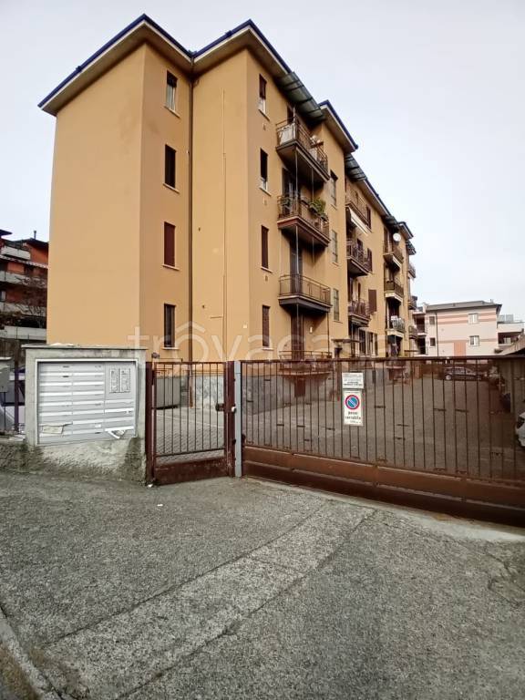 Appartamento in vendita a Cantù via Monte Santo