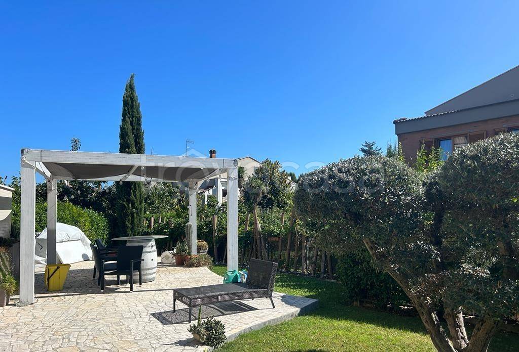 Villa Bifamiliare in vendita a Città Sant'Angelo