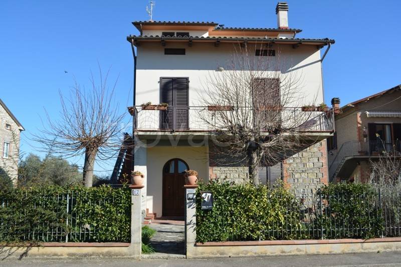 Villa in vendita a Castiglione del Lago via Piemonte