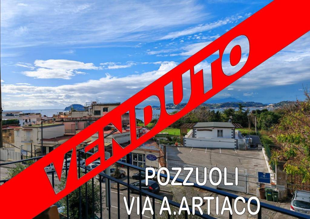 Appartamento in vendita a Pozzuoli via Alfonso Artiaco
