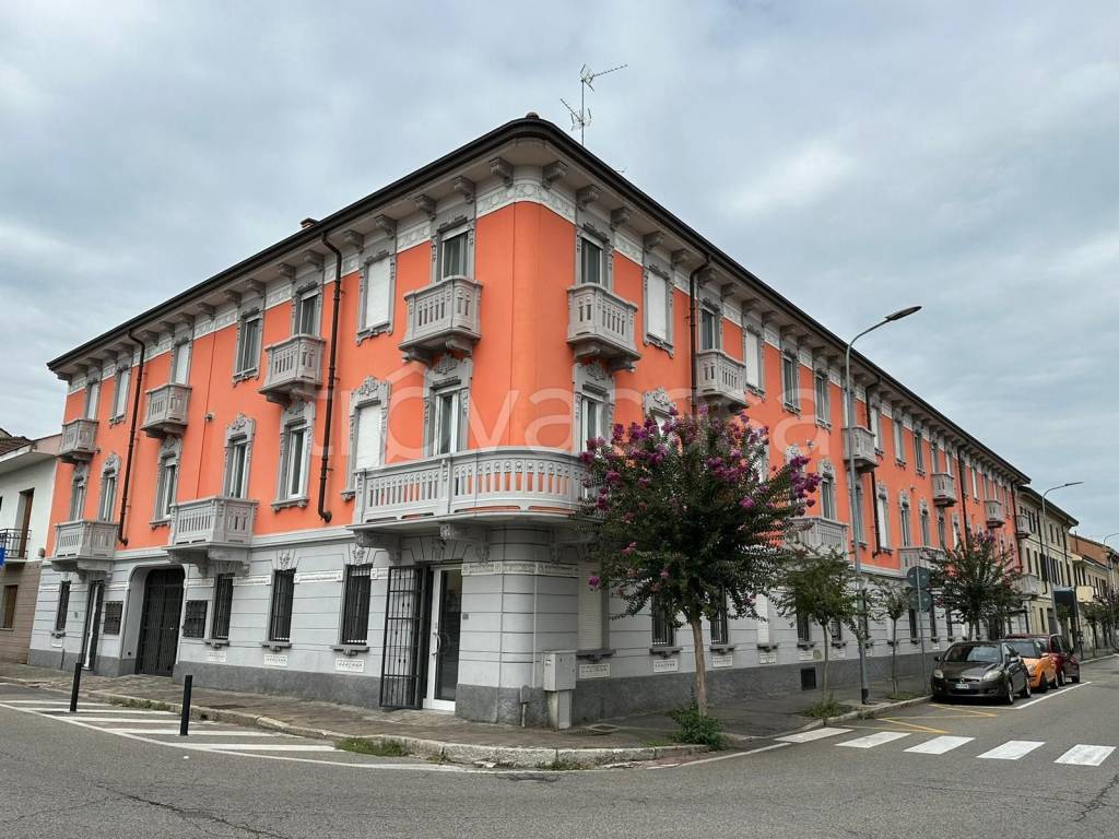 Appartamento in vendita a Trecate via Alessandro Volta, 21