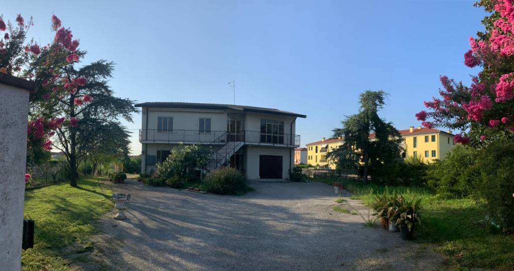 Villa in vendita a Chioggia via Lungo Adige, 74