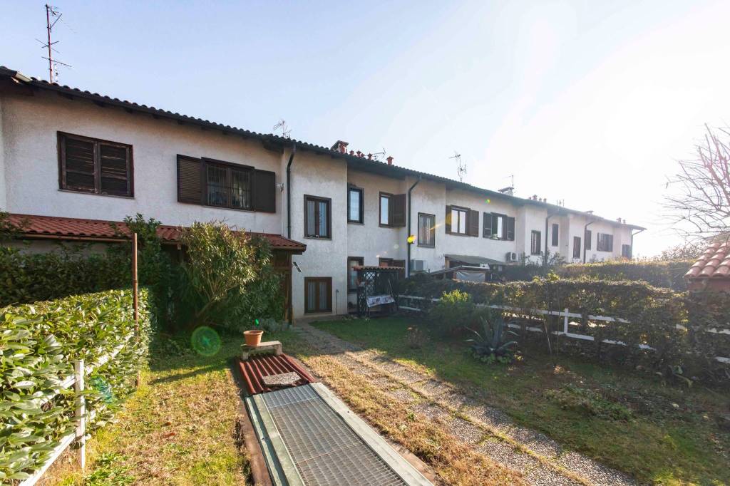 Villa a Schiera in vendita a Lainate via Fanin, 14