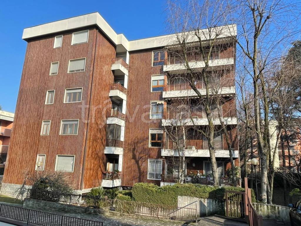 Appartamento in vendita a San Donato Milanese via Martiri di Cefalonia, 57