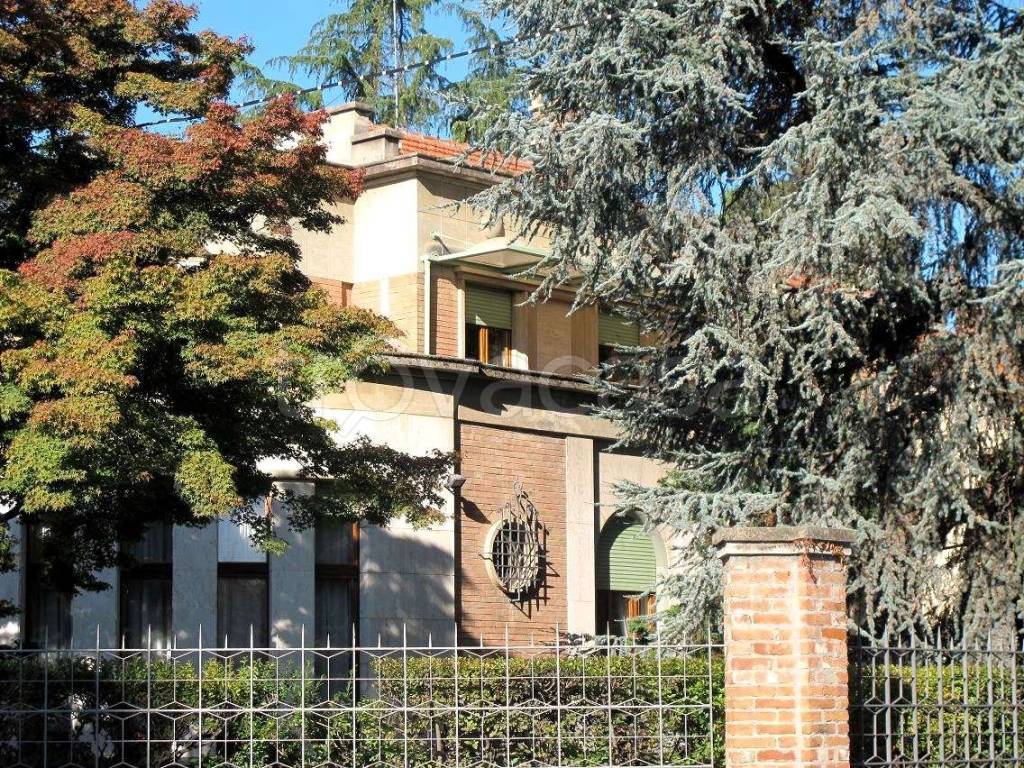 Villa in vendita a Ciriè via Piave, 9