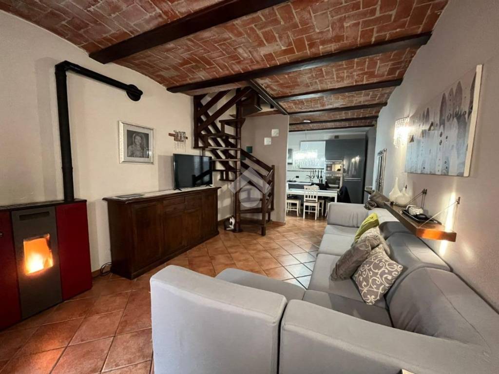 Casa Indipendente in vendita a Chivasso via Santa Margherita, 33