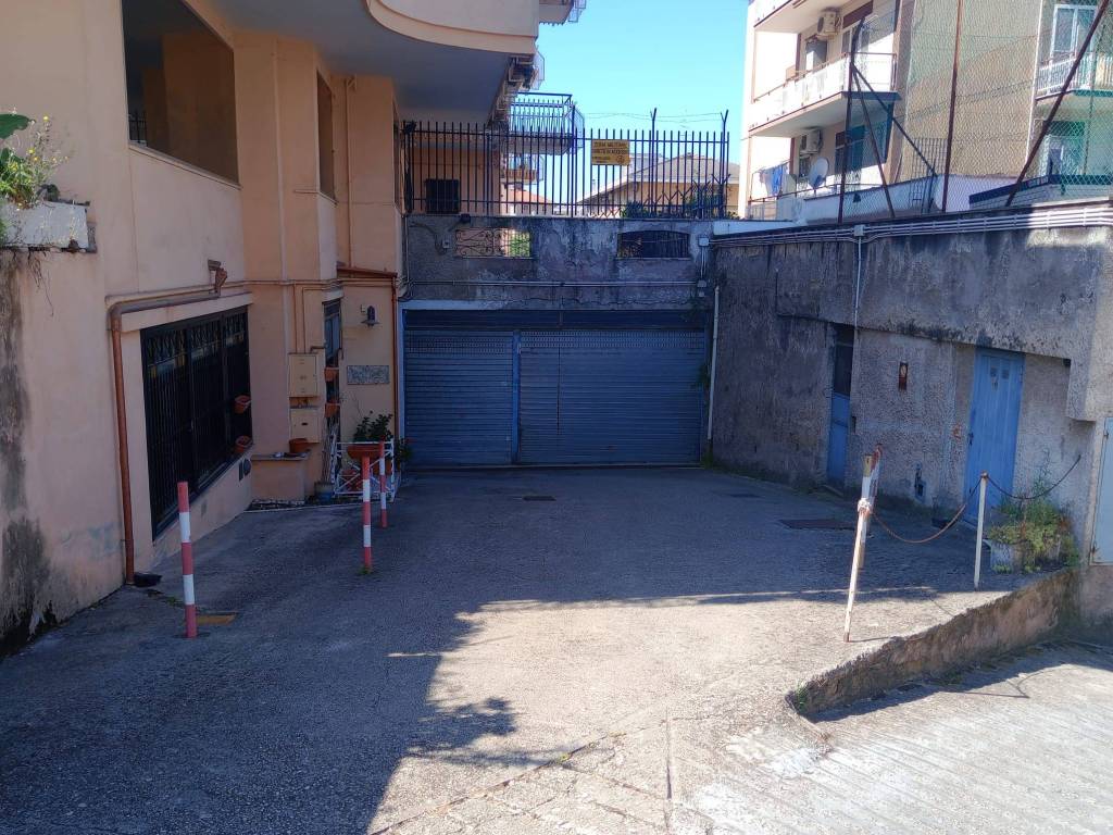 Garage in vendita a Roma viale della Bella Villa