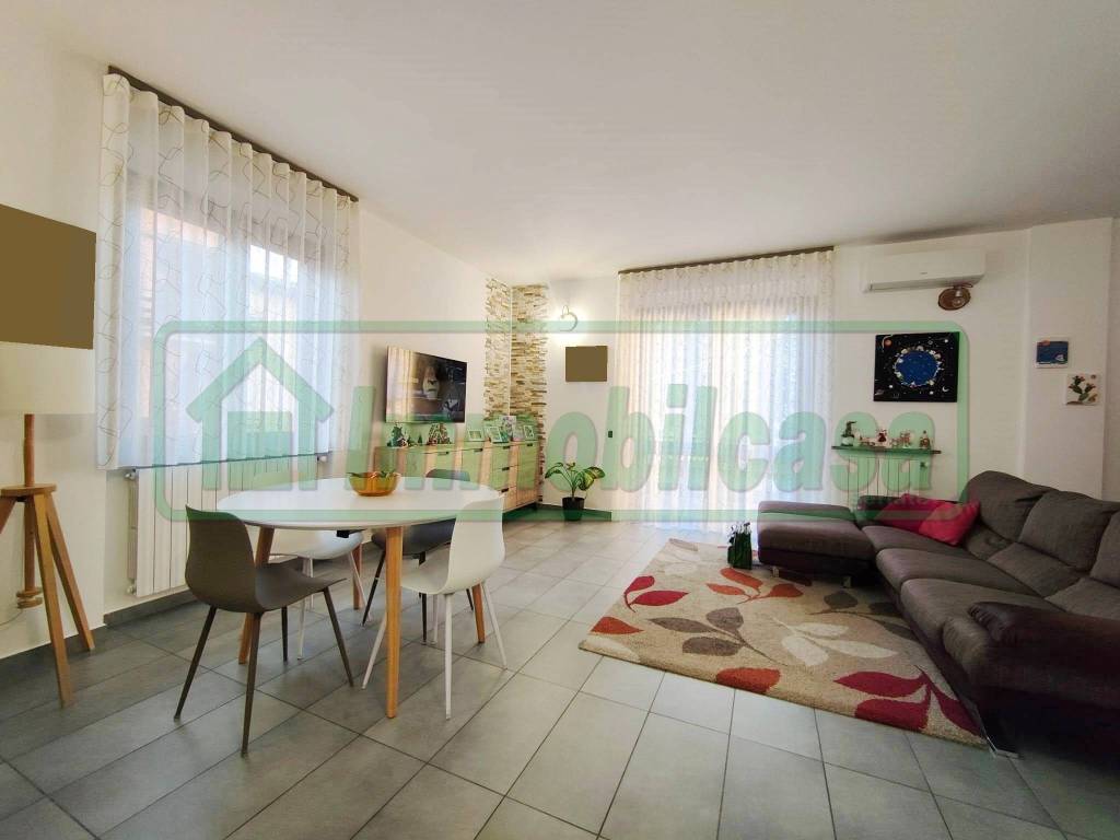 Appartamento in vendita a Pedrengo piazza Alpini