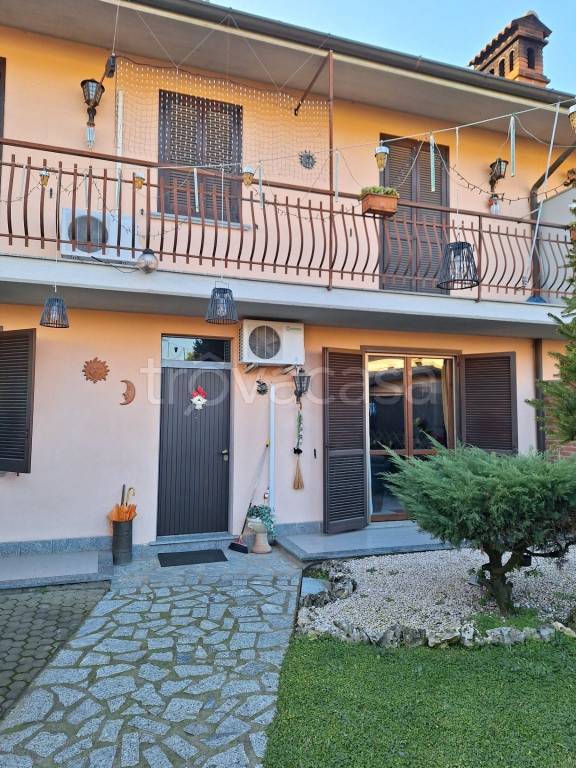Villa in vendita ad Alagna via Dante Alighieri
