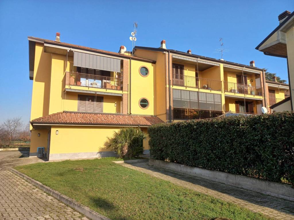 Appartamento in vendita a Vidigulfo via Grugnetto