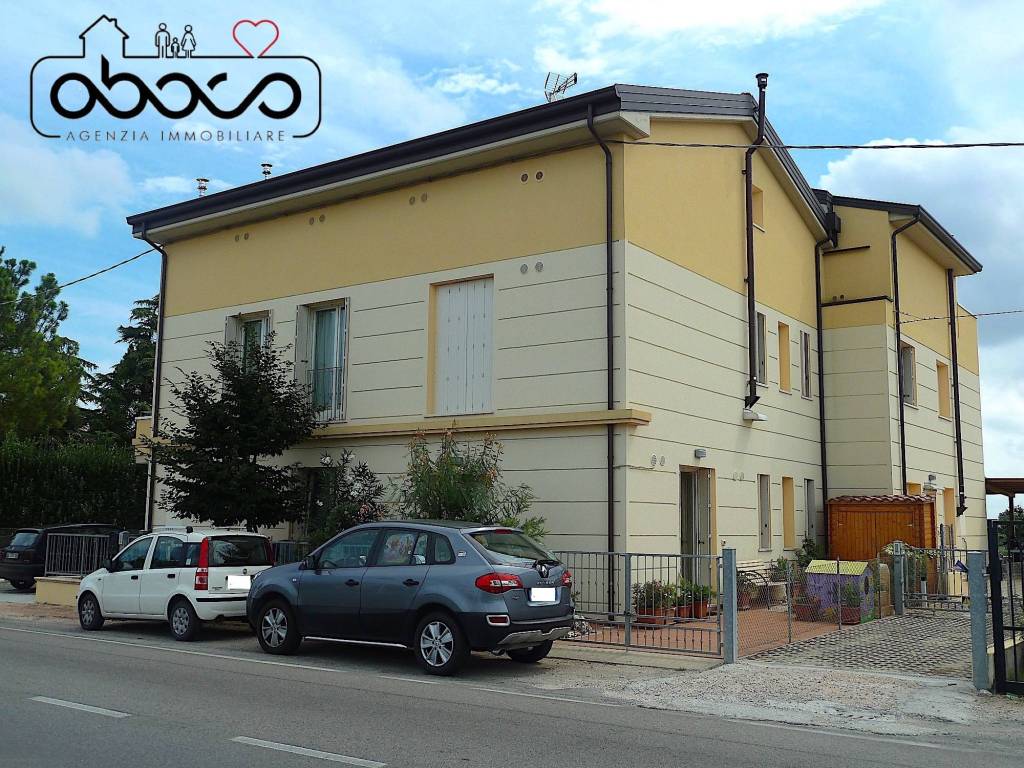 Casa Indipendente in vendita a Cesena via Cesenatico, 550
