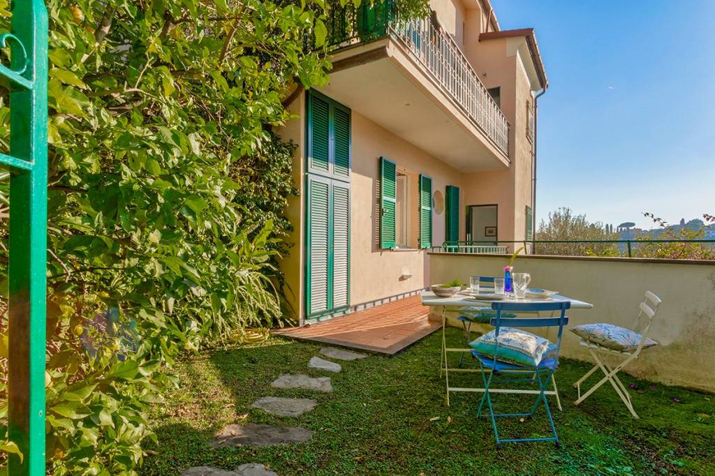 Appartamento in affitto a Santa Margherita Ligure via Partigiano Silvio Berto Solimano, 21
