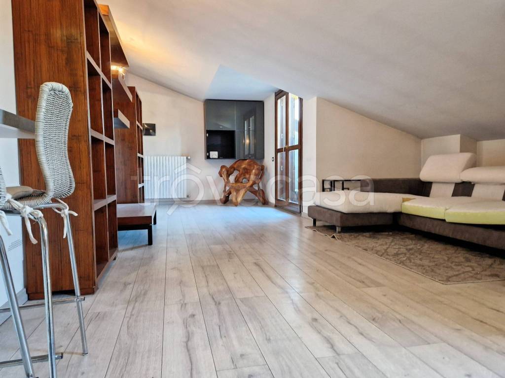 Appartamento in vendita a Seveso via San Carlo, 45