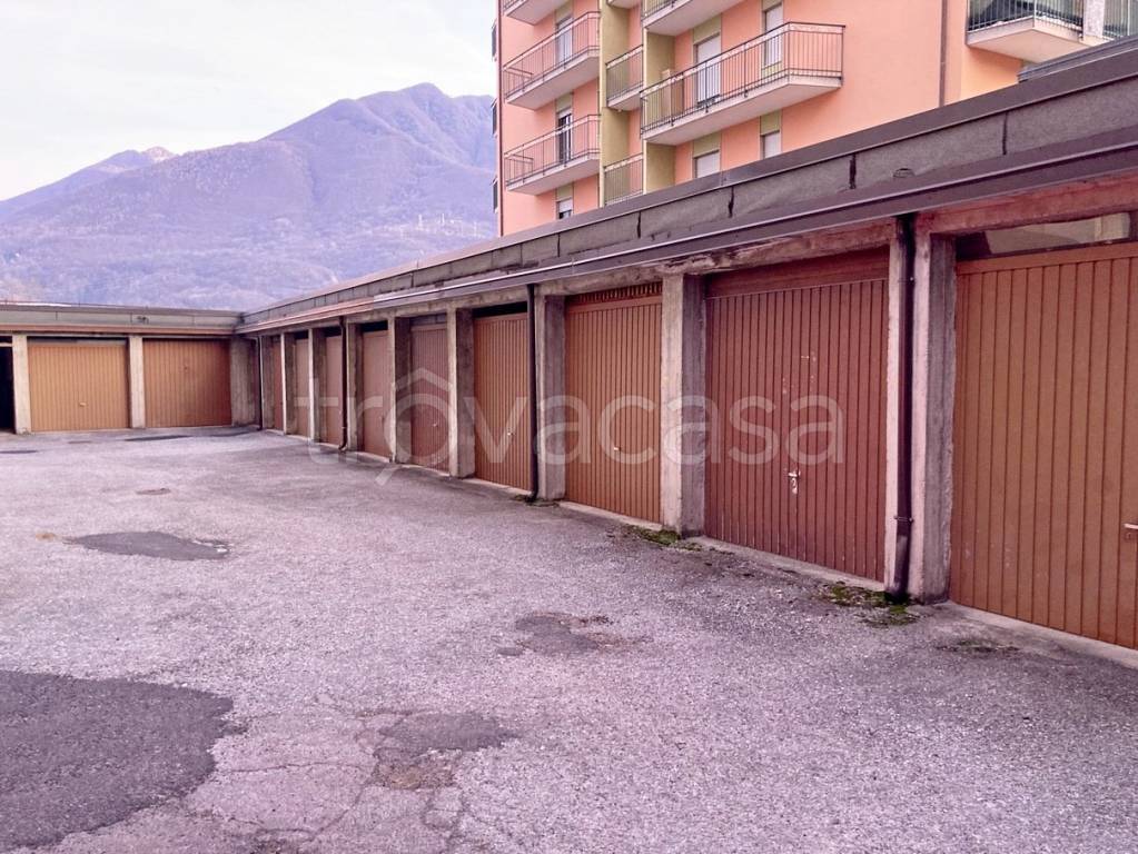Garage in vendita a Domodossola via Cavalieri di Vittorio Veneto