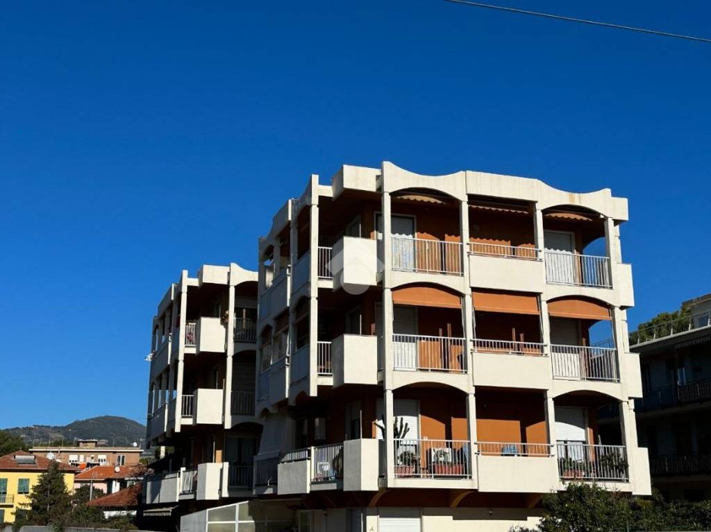 Appartamento in vendita a Bordighera via serena, 1