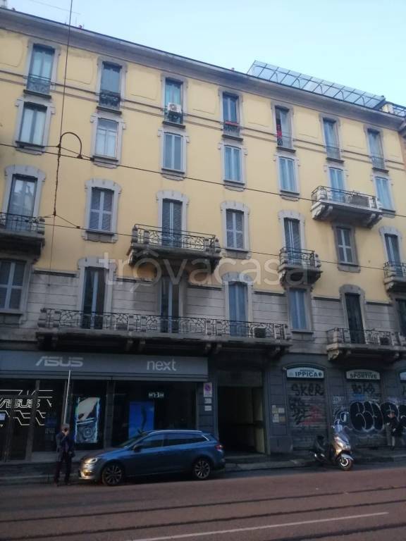 Appartamento in affitto a Milano via Vitruvio, 3