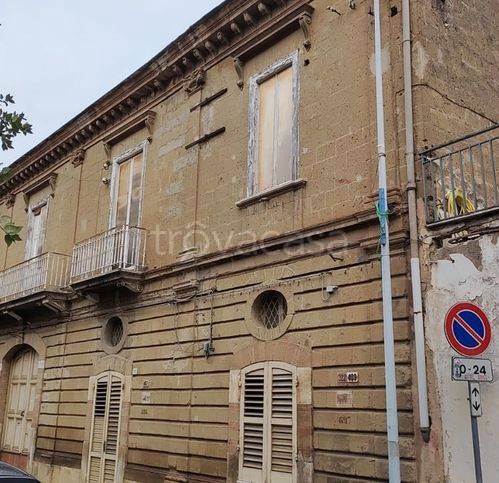 Villa in vendita a Santa Maria a Vico via Appia 697