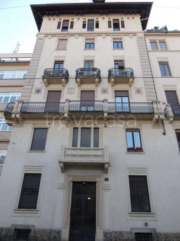 Appartamento in vendita a Milano via Alfonso La Marmora, 30