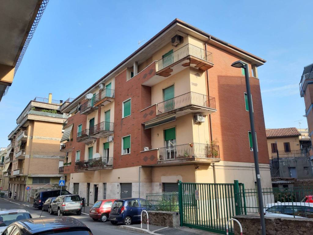 Appartamento in vendita a Genzano di Roma via dei Mille, 26