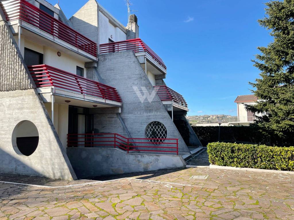 Villa in vendita a Campobasso contrada Macchie, 60