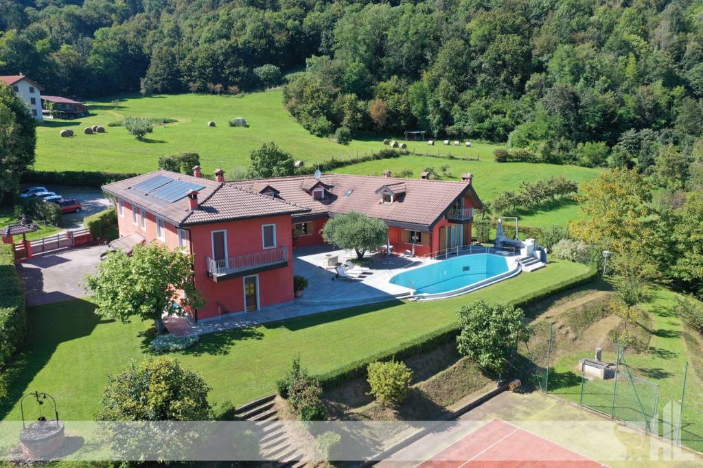 Villa Bifamiliare in vendita a Belluno via Agordo, 216