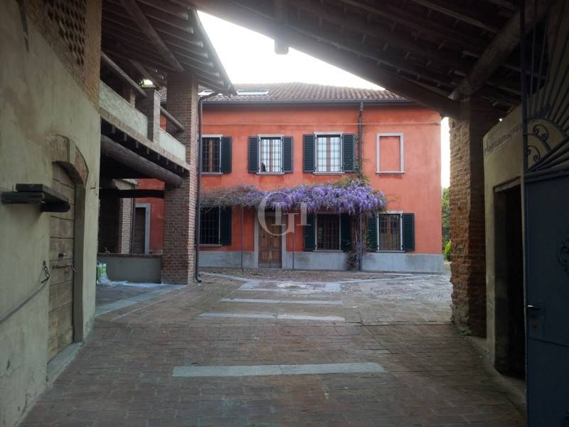 Casale in vendita a Stradella frazione Torre Sacchetti