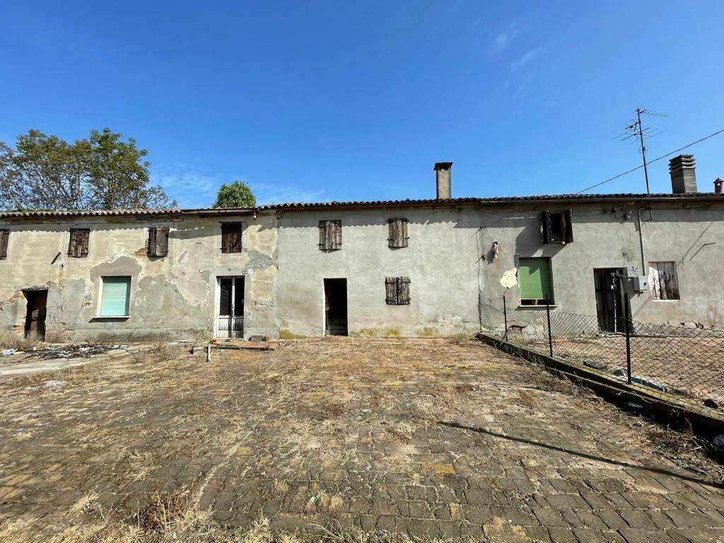 Villa a Schiera in vendita a San Pietro di Morubio via Pioppazza, 58