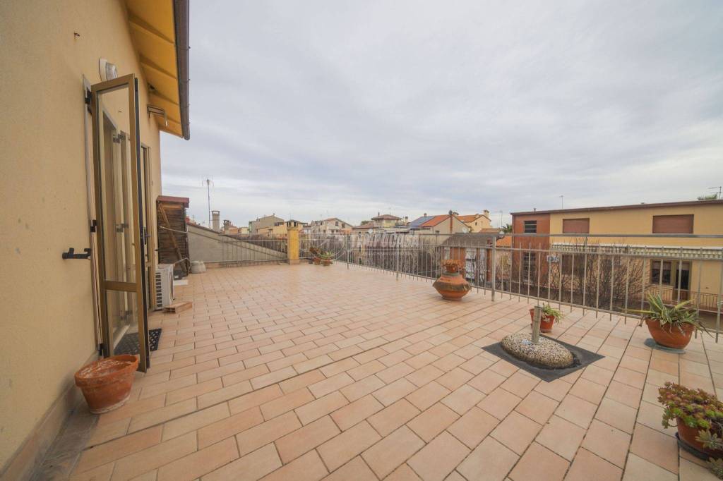 Appartamento in vendita a Potenza Picena via Marche, 2