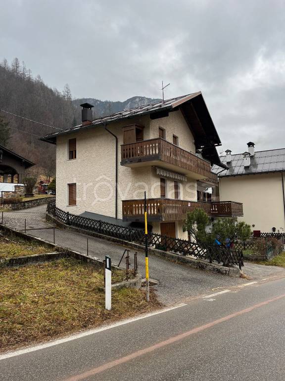 Villa in in vendita da privato a Val di Zoldo località Ciamber