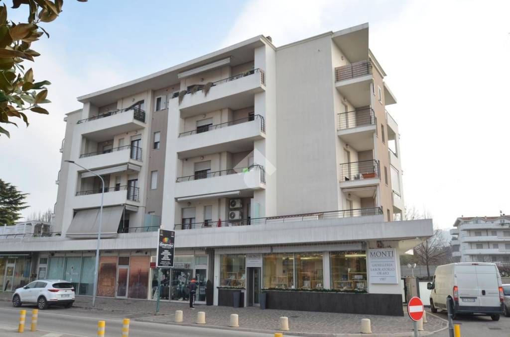 Appartamento in vendita a Montesilvano via Vestina, 223