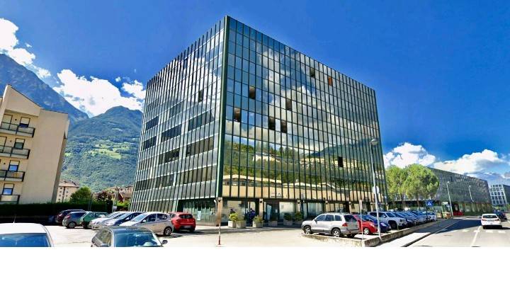 Ufficio in in vendita da privato ad Aosta regione Borgnalle, 12