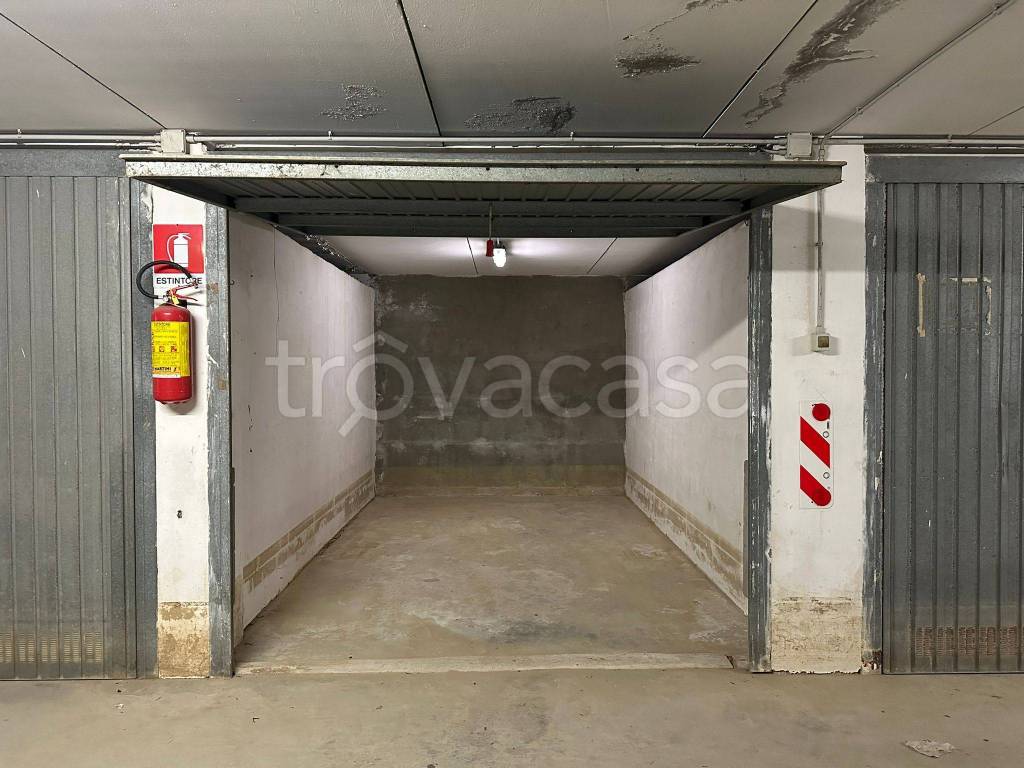 Garage in vendita a Santo Stefano al Mare lungomare Capitano d'Albertis