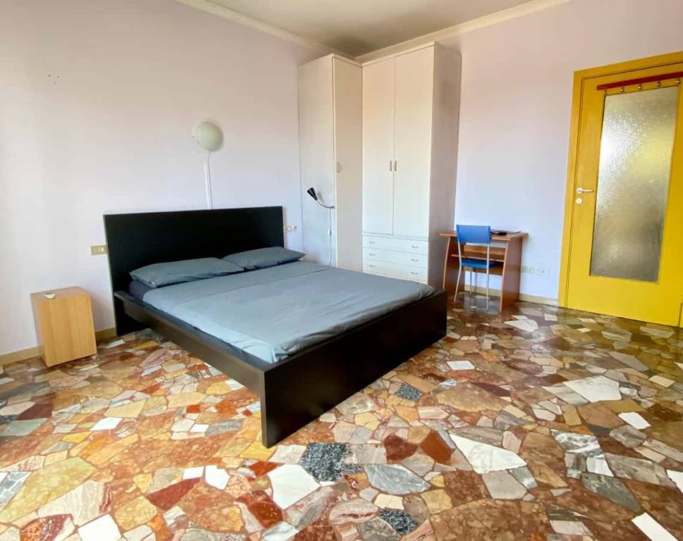 Appartamento in affitto a Milano via Asiago,74