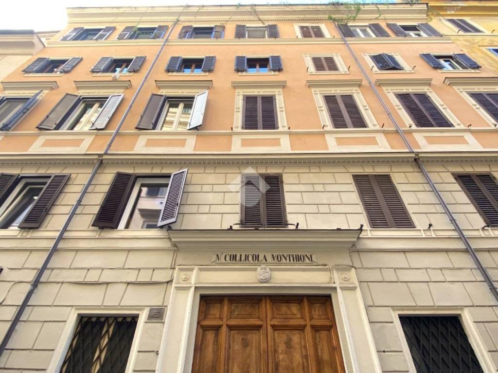 Appartamento in vendita a Roma via della Lupa, 22
