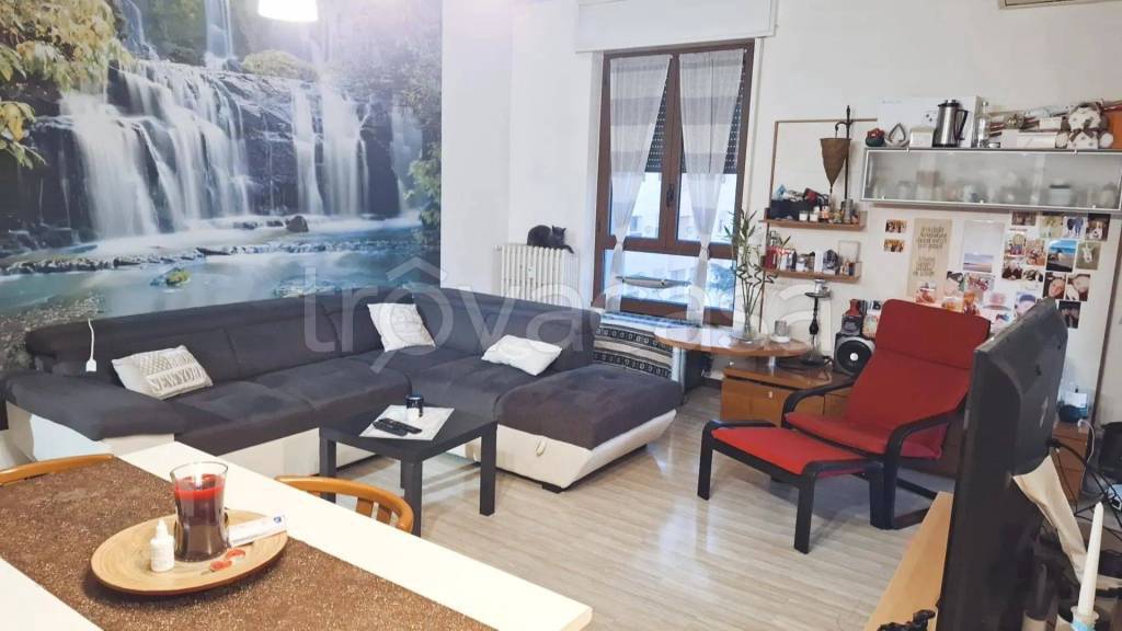 Appartamento in in vendita da privato a Garbagnate Milanese via Milano, 125