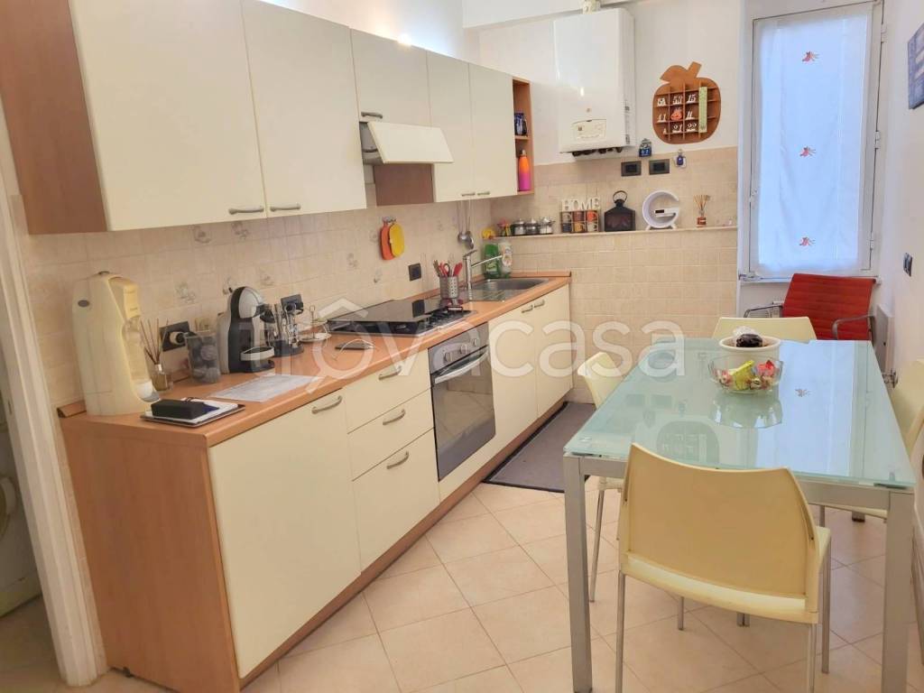 Appartamento in vendita a Genova via Paglia, 49