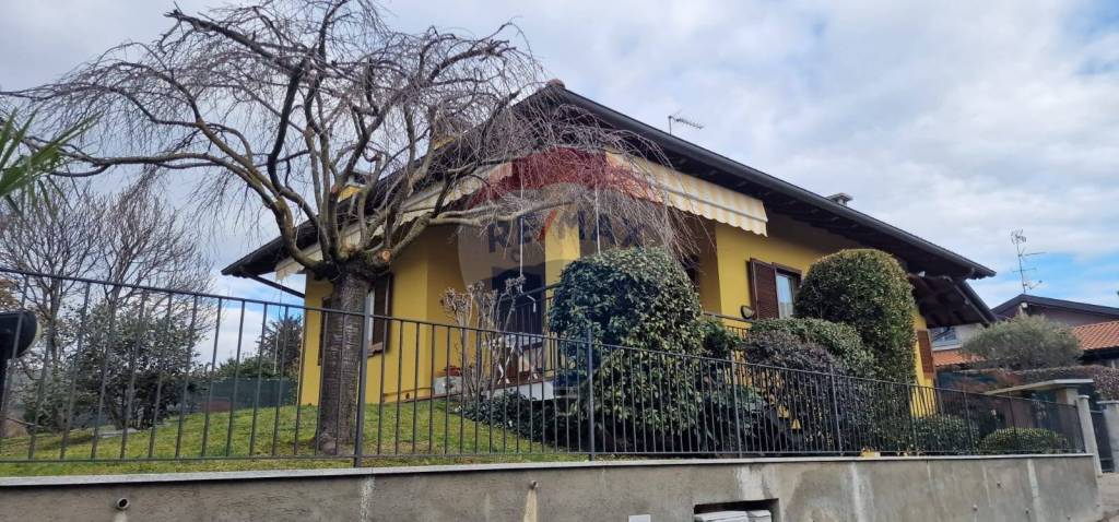 Villa in vendita a Paruzzaro via Fornaccio, 5 c