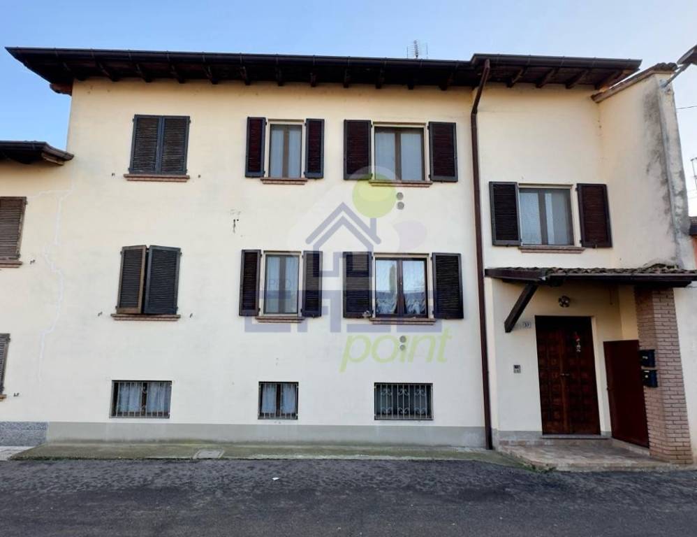 Appartamento in vendita a San Bassano via Giovanni De Petri, 37