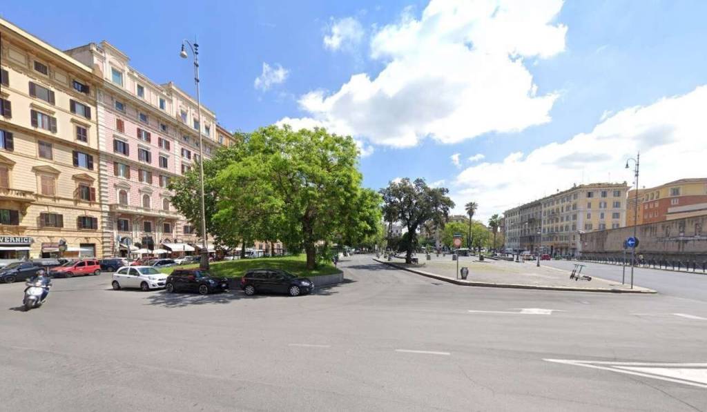 Ufficio in vendita a Roma piazza Risorgimento ,
